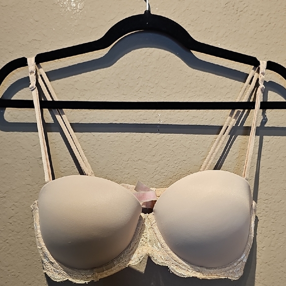 PINK Victoria's Secret Other - Victoria's Secret PINK Cream Lace Convertible Push Up Bra Size 34C